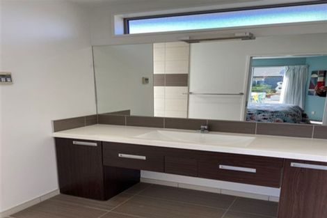 Photo of property in 17 James Hight Drive, Halswell, Christchurch, 8025