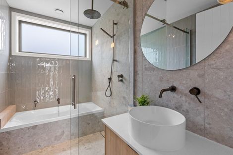 Photo of property in 4 Mckellar Drive, Jacks Point, Queenstown, 9371