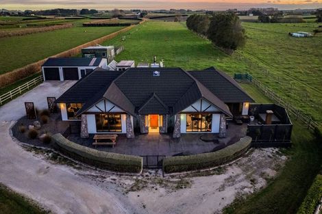 Photo of property in 105 Mawhitiwhiti Road, Normanby, Hawera, 4675