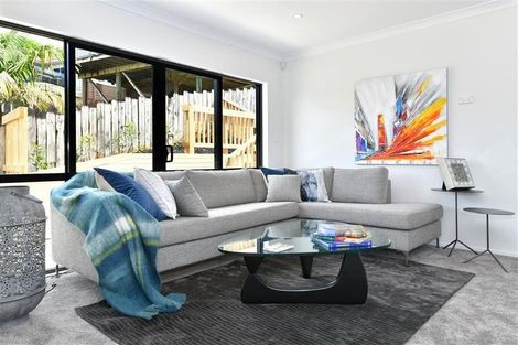 Photo of property in 61 Landmark Terrace, Orewa, 0931