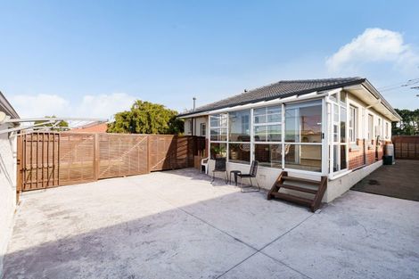 Photo of property in 27 Isadore Road, Saint Clair, Dunedin, 9012