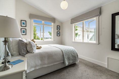 Photo of property in 1a Glen Road, Stanley Point, Auckland, 0624