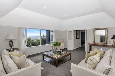 Photo of property in 30 Longhurst Terrace, Cashmere, Christchurch, 8022