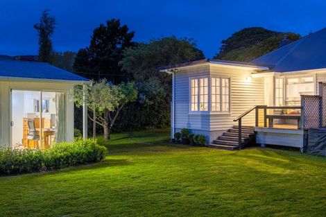 Photo of property in 28 Karu Crescent, Waikanae, 5036