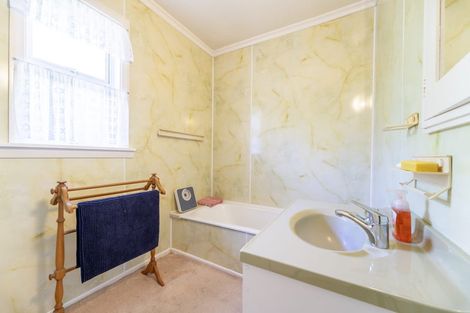 Photo of property in 2 Hughes Street, Waimate, 7924