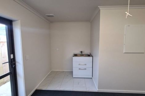 Photo of property in 28 Manor Park Road, Manor Park, Lower Hutt, 5019