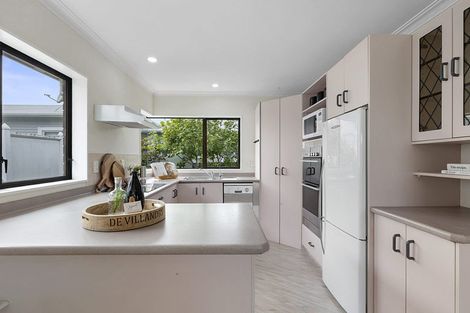 Photo of property in 6 Vogel Street, Fitzroy, New Plymouth, 4312