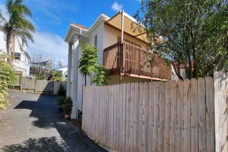 Photo of property in 78a Sunset Road, Unsworth Heights, Auckland, 0632