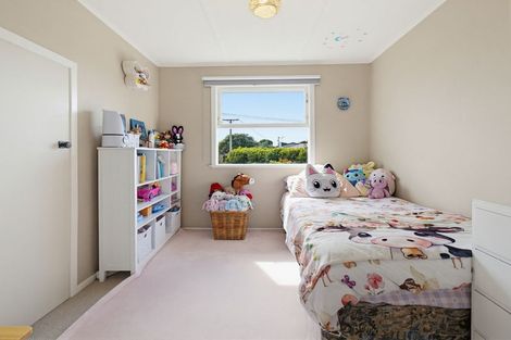 Photo of property in 4 Perth Place, Awapuni, Palmerston North, 4412