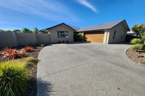 Photo of property in 26 Pohutukawa Crescent, Parklands, Christchurch, 8083