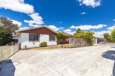 Photo of property in 96 Royal Park Drive, Parklands, Christchurch, 8083