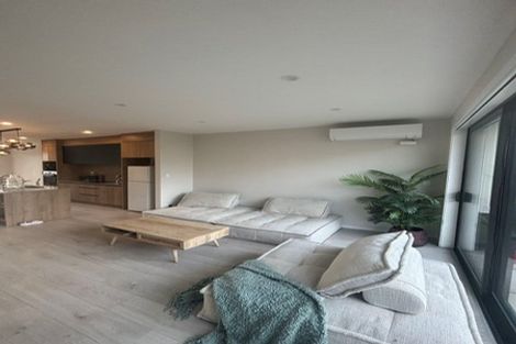 Photo of property in 15 Desalt Drive, Hobsonville, Auckland, 0616