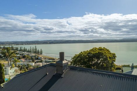 Photo of property in 33 Seapoint Road, Bluff Hill, Napier, 4110