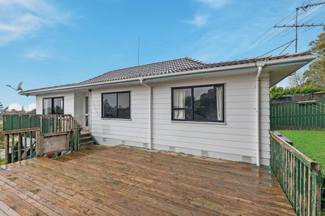 Photo of property in 38 Holmes Drive South, Massey, Auckland, 0614