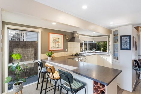 Photo of property in 33 Wharemauku Road, Raumati Beach, Paraparaumu, 5032