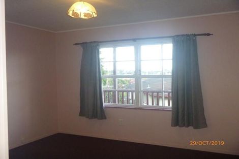 Photo of property in 63 Reynella Drive, Massey, Auckland, 0614