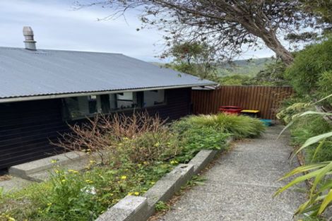 Photo of property in 24 Bedford Street, Northland, Wellington, 6012