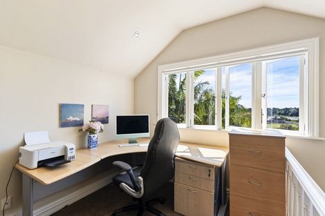 Photo of property in 46 Waterview Road, Stanley Point, Auckland, 0624