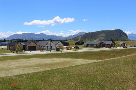 Photo of property in 13 Deans Drive, Wanaka, 9305