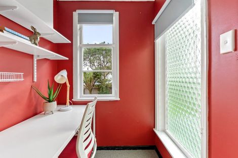 Photo of property in 18 Atiawa Crescent, Waiwhetu, Lower Hutt, 5010