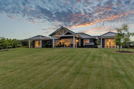 Photo of property in 90 Bushlake Way, Kingseat, Papakura, 2580