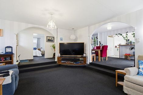 Photo of property in 103 Benmore Avenue, Cloverlea, Palmerston North, 4412