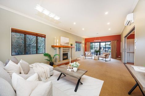 Photo of property in 37 Abby Road, Fitzherbert, Palmerston North, 4410