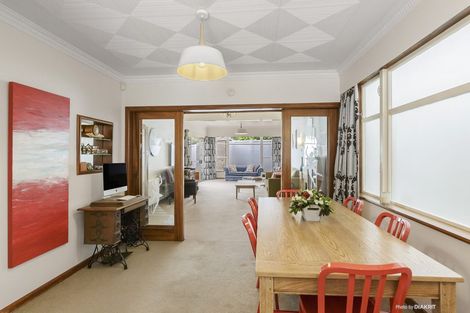 Photo of property in 28 Eden Street, Island Bay, Wellington, 6023