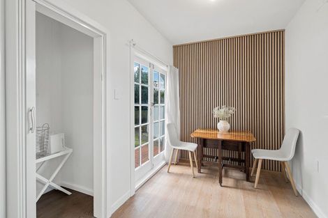 Photo of property in 267 Centaurus Road, Saint Martins, Christchurch, 8022