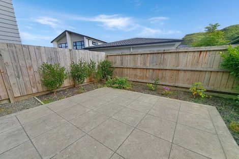 Photo of property in 12 Ronalds Way, Taita, Lower Hutt, 5011