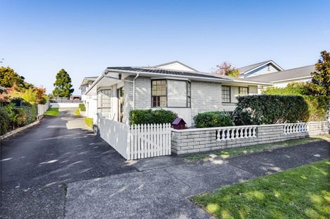 Photo of property in 1/5 Selwyn Street, Lower Vogeltown, New Plymouth, 4310