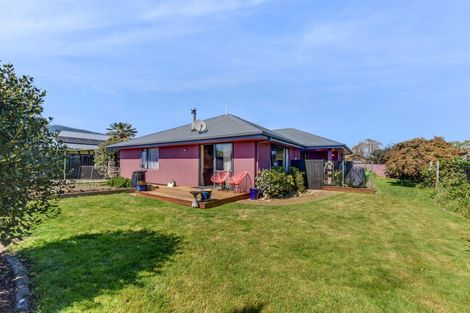 Photo of property in 18 Monaco View, Stoke, Nelson, 7011