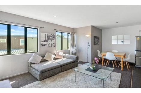 Photo of property in 12 Burdale Street, Riccarton, Christchurch, 8011