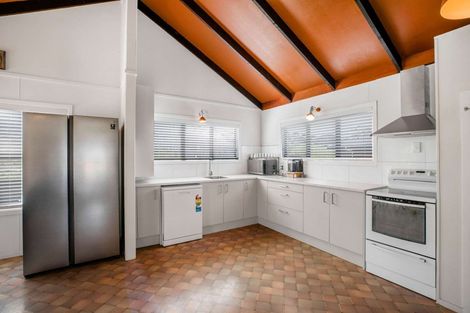 Photo of property in 3 Trosk Place, Waiuku, 2123