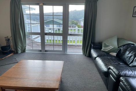 Photo of property in 13 Oaklands Grove, Clouston Park, Upper Hutt, 5018