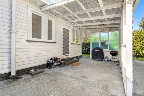 Photo of property in 221 Saint Leonards Avenue, Saint Leonards, Hastings, 4120