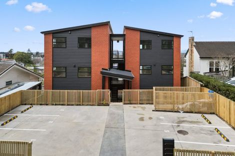 Photo of property in 3/12 Ruakiwi Road, Hamilton Lake, Hamilton, 3204