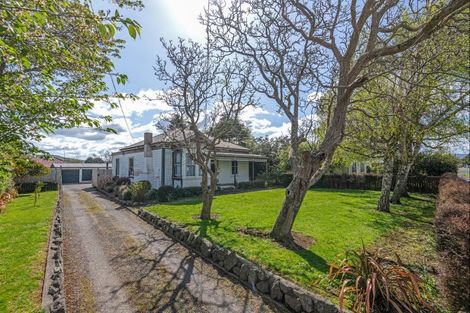 Photo of property in 27 Ormond Street, Woodville, 4920