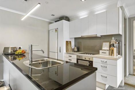 Photo of property in Bellagio Apartments, 8e/39 Taranaki Street, Te Aro, Wellington, 6011