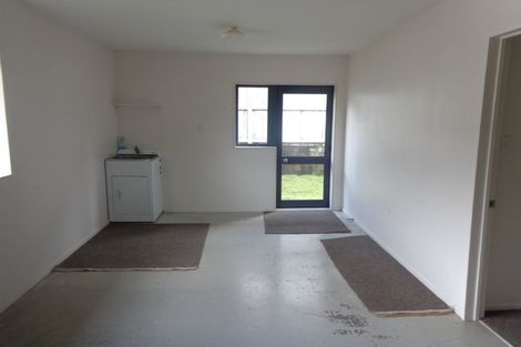 Photo of property in 17 Hassan Drive, Massey, Auckland, 0614