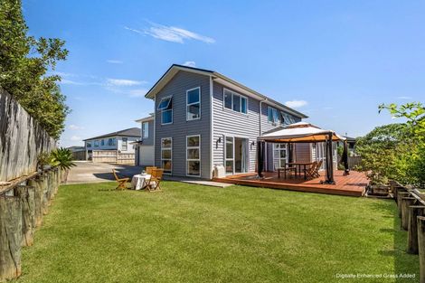 Photo of property in 6 Kahu Close, Orewa, 0931