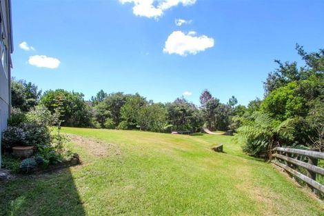 Photo of property in 47 Pinetone Road, Kumeu, 0892
