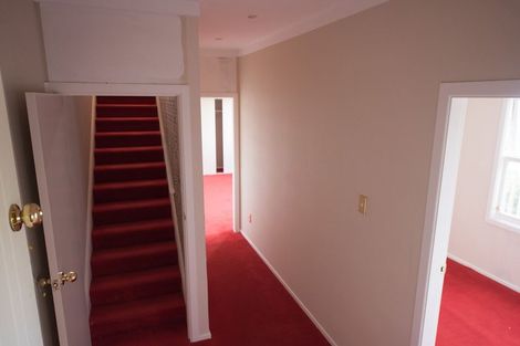 Photo of property in 12 Maple Grove, Kingston, Wellington, 6021