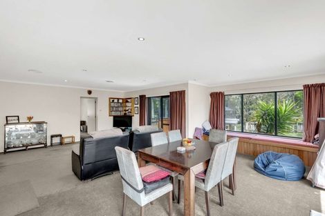 Photo of property in 104a Awaroa Road, Helensville, 0800