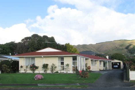 Photo of property in 22a Rata Street, Waikanae, 5036