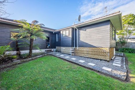 Photo of property in 16 The Avenue, Paraparaumu Beach, Paraparaumu, 5032