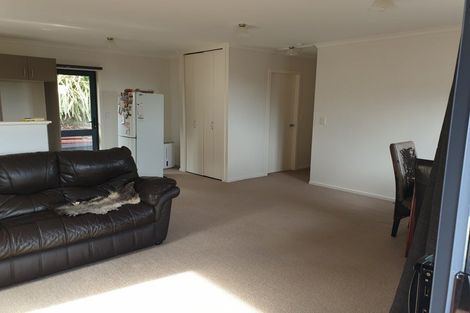 Photo of property in 56a Salford Street, Newlands, Wellington, 6037
