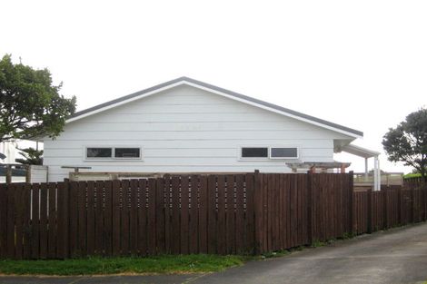 Photo of property in 11a&b Maui Place, Spotswood, New Plymouth, 4310