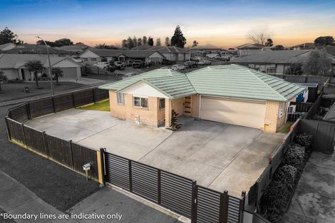 Photo of property in 1 Bohola Rise, Weymouth, Auckland, 2103