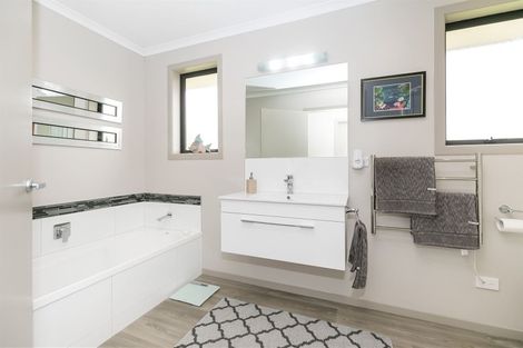 Photo of property in 207 Raeburne Street, Te Awamutu, 3800